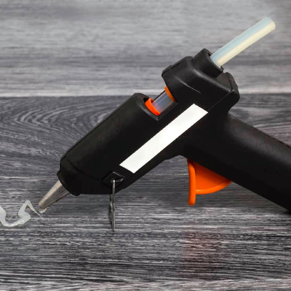 hot glue gun